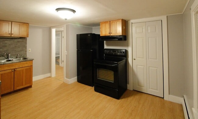 Building Photo - 125 Bow St