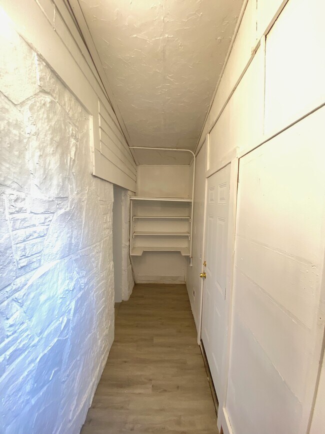 Foto del edificio - 3841 NW 16th St