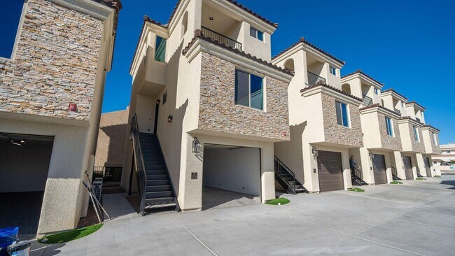 Foto del edificio - 2042 Swanson Ave
