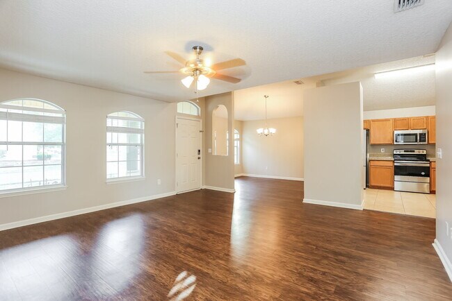 Foto del edificio - 535 Misty Morning Ct