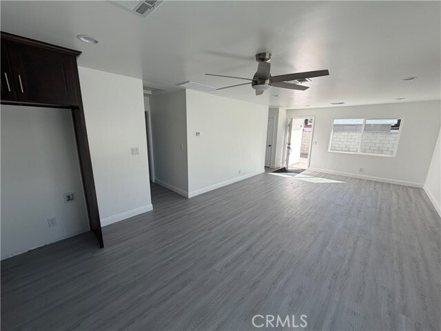 Foto del edificio - 16822 Randall Ave