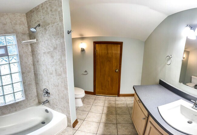 Foto del edificio - 3774-3776 E. Armour Ave. (Duplex)