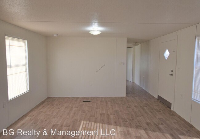 Building Photo - 3 br, 1 bath House - 316B Goss Rd