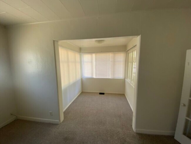 Foto del edificio - Adorable 2 Bed, 1 Bath!