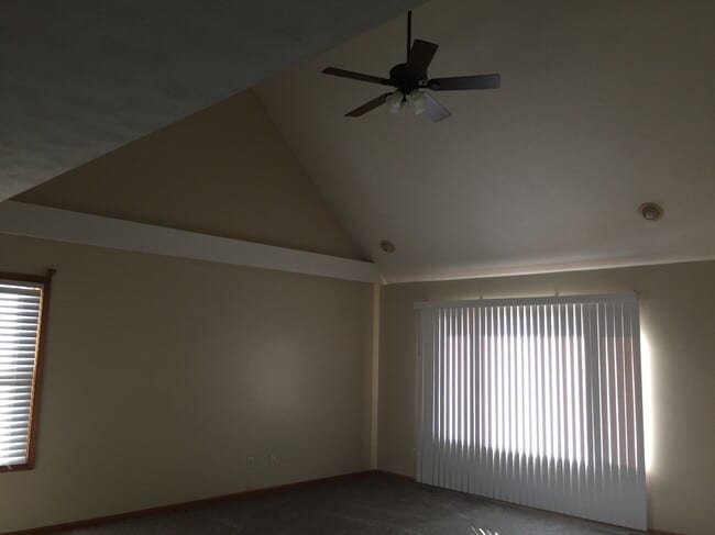Building Photo - 579 Foxcross Dr