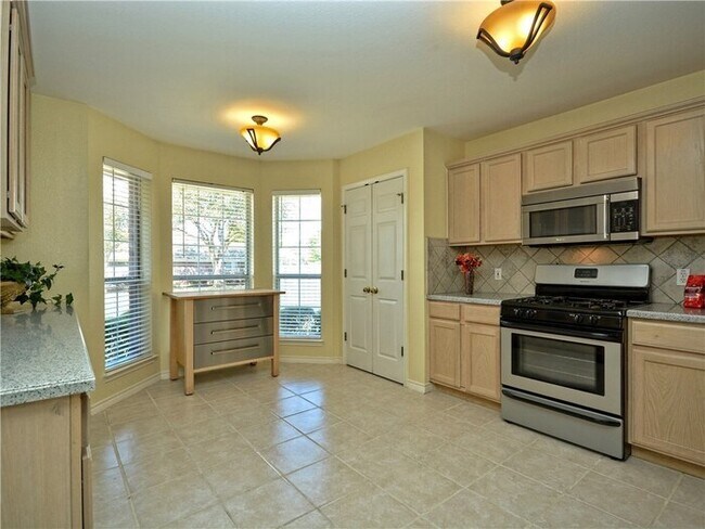 Foto del edificio - CHARMING CHANDLER CREEK HOME