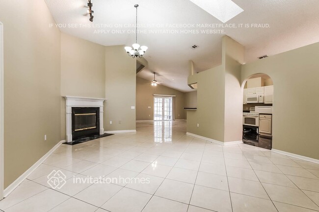 Building Photo - 820 Brightview Dr