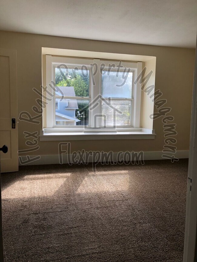 Foto del edificio - ***NEW ON THE MARKET....DRIVE BY TO CHECK IT OUT***