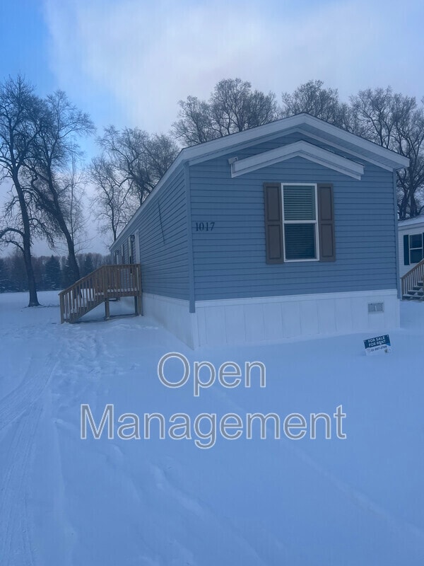 Building Photo - 8-1017 Gibraltor