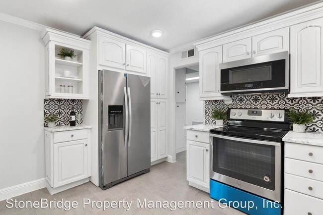 Foto del edificio - 4 br, 4 bath House - 1673 Mayfield Ave