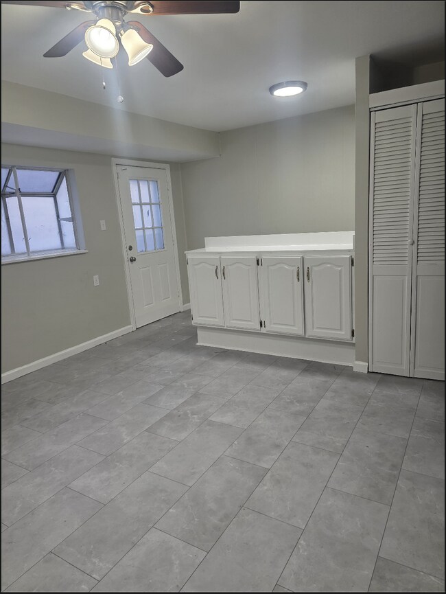 Building Photo - Beautiful 4-Bedroom Home for Rent in St. Louis