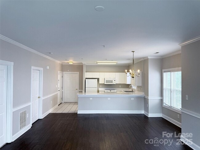Foto del edificio - 9020 Meadow Vista Rd