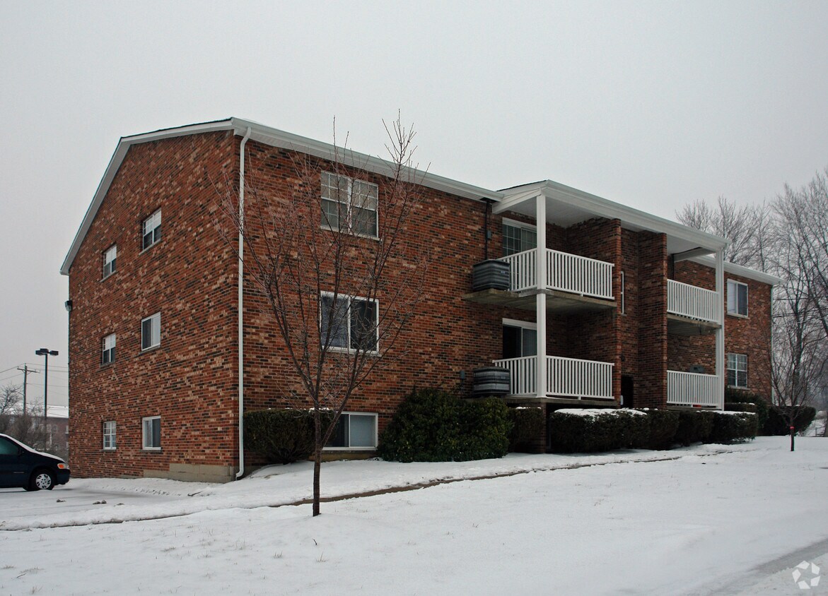 Vista exterior - 2324 Grace Ave
