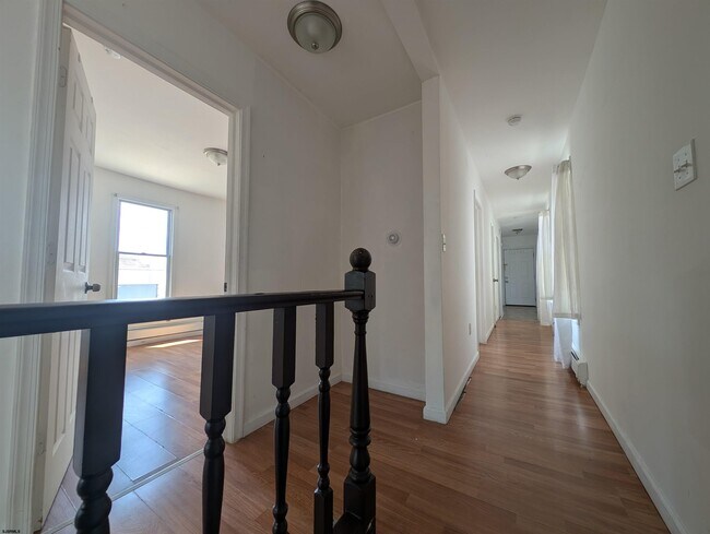 Foto del edificio - 322 N Tennessee Ave