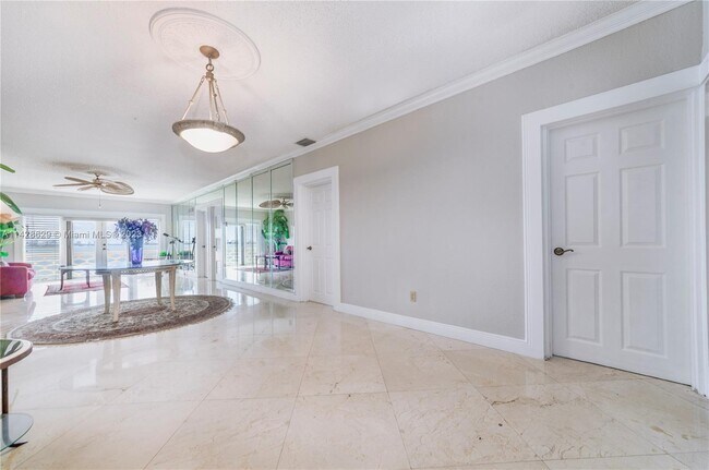 Foto del edificio - 1880 S Treasure Dr