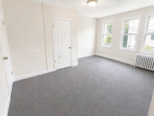 Building Photo - 14 Nursery St