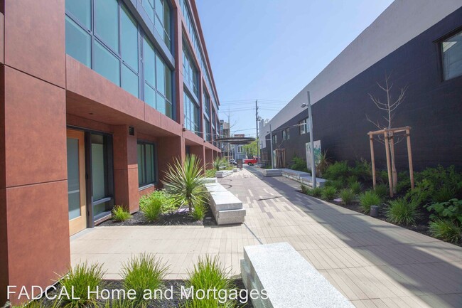 Building Photo - 2 br, 2 bath House - 950 Tennessee St #107