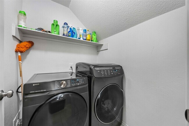 Building Photo - 4807 Eagle Trail Dr