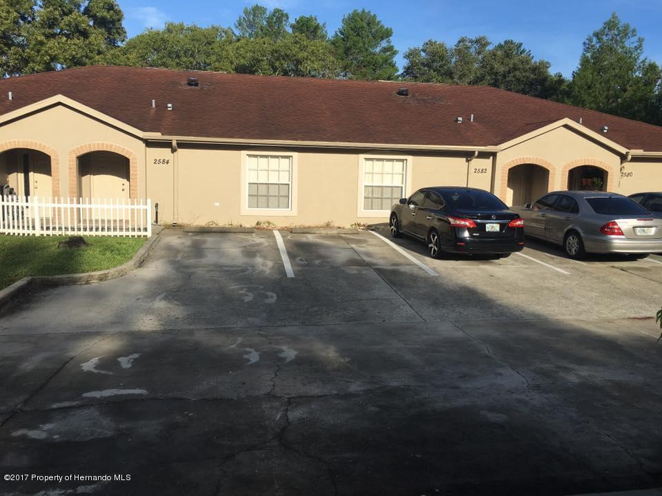Foto principal - Clean & Bright 2 Bed / 2 Bath