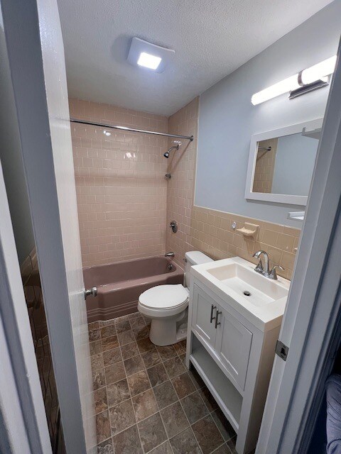 Foto del edificio - 45 Dorman Ave