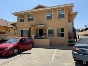 Building Photo - 465 N Marengo Ave