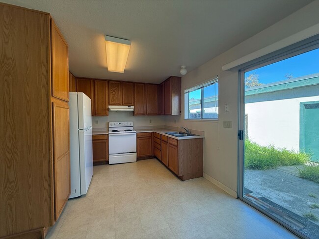 Building Photo - Spacious 3-Bedroom Condo in Prime Union Ci...