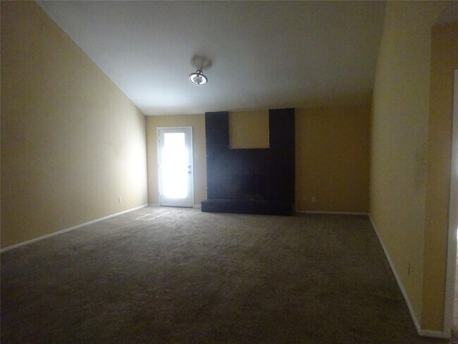 Building Photo - 7411 Bahia Ln