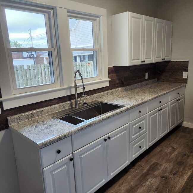 Foto del edificio - 212 1st St NW