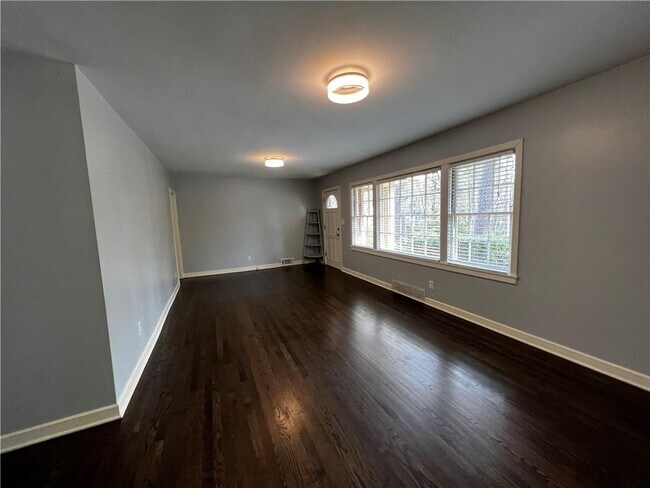 Building Photo - 3490 Sexton Woods Dr