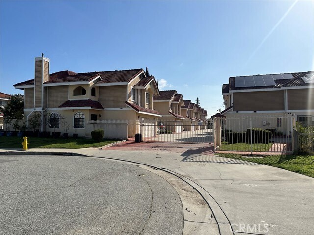 Primary Photo - 2802 Consol Ave