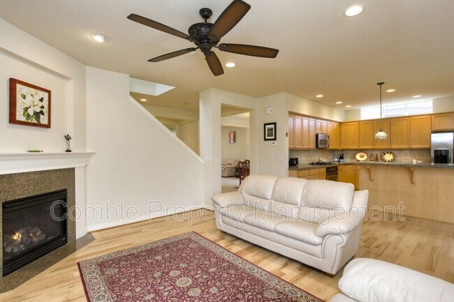 Foto del edificio - 19160 NE 67th Way