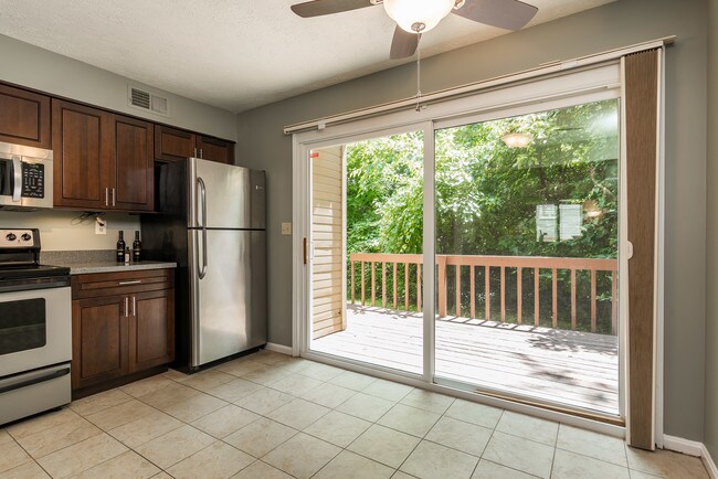 Foto del edificio - 314 Cres Spring Dr