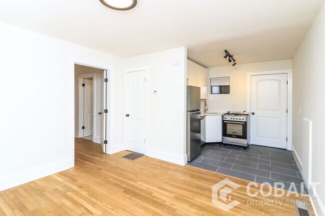 Foto del edificio - 755 St Charles Ave NE