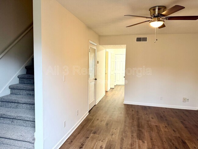 Foto del edificio - 470 S Jeff Davis Dr