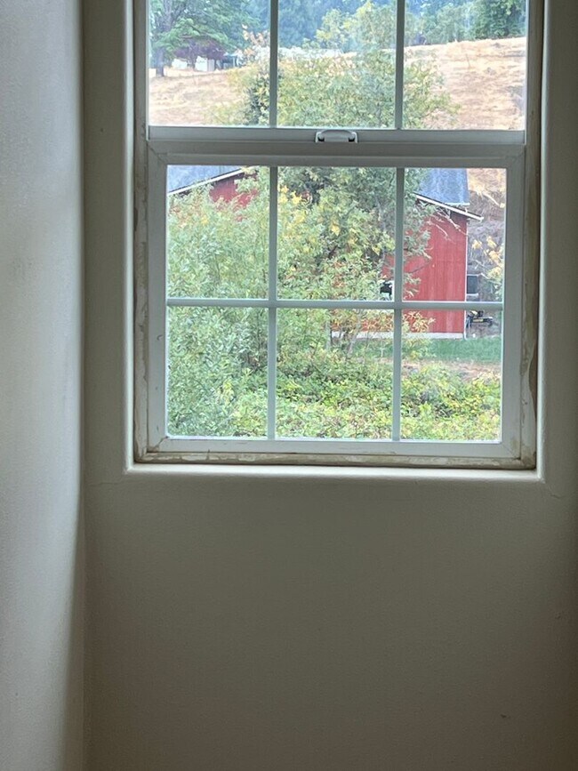 Foto del edificio - Townhouse style duplex in Lowell