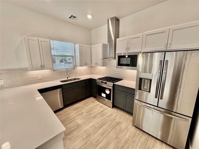 Foto del edificio - 13112 Maplewood Ave