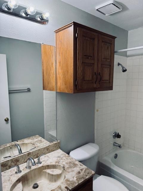 Foto del edificio - 5313 Riverport Dr