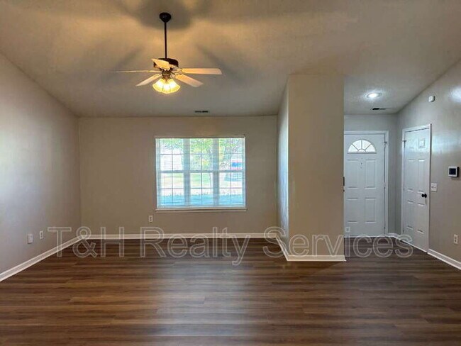 Building Photo - 14917 Mia Dr