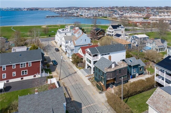 Foto del edificio - 24 Houston Ave