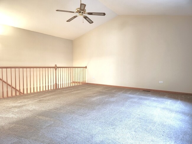 Building Photo - 627 Hampshire Dr