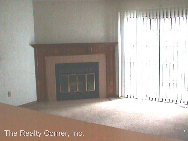 Building Photo - 2431 Lexington Village Ln