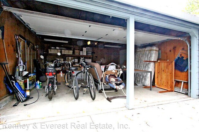 Foto del edificio - 2 br, 2 bath House - 2345 Dartmouth Street