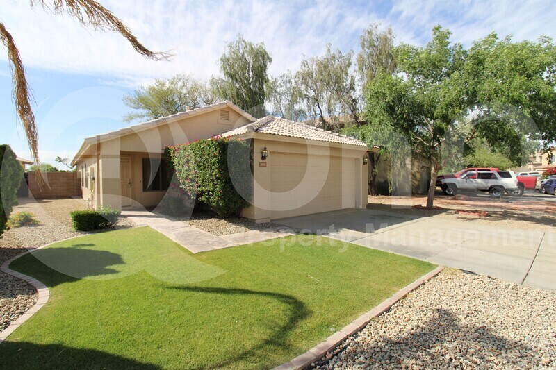 Primary Photo - 2070 N 109th Ave
