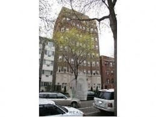 Primary Photo - 5860 N Kenmore Ave