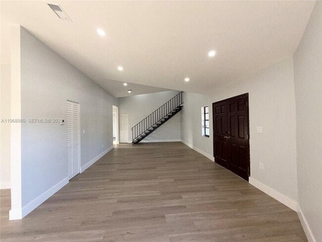 Foto del edificio - 250 SW 78th Ave