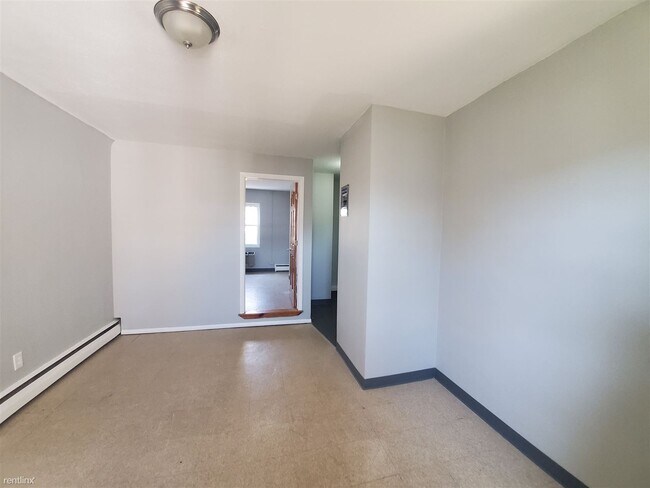 Foto del edificio - 1 br, 1 bath  - 898 Norman St 10B