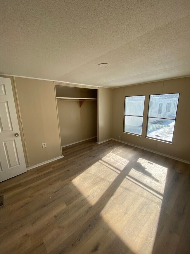 Foto del edificio - CB Genesee Villa LLC