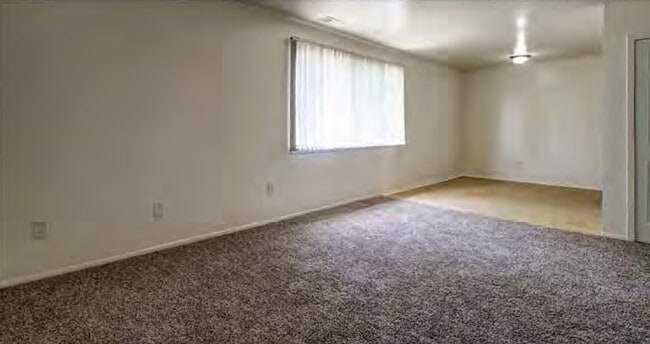 Living Room - Pines Lapeer West Apartments