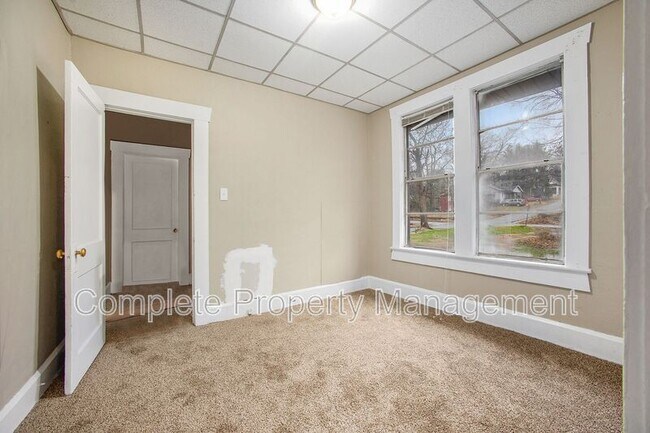 Building Photo - 2309 Eufaula Ave