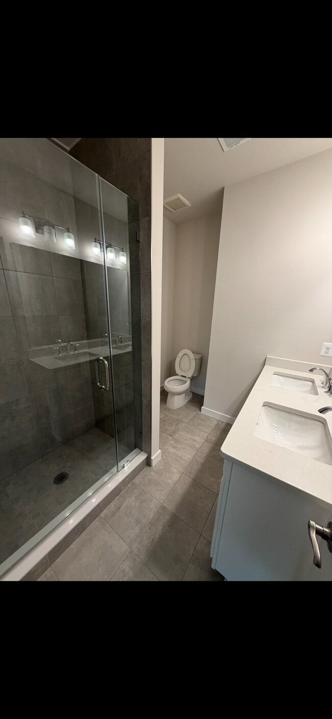 Foto del edificio - 2560 Nicholson St